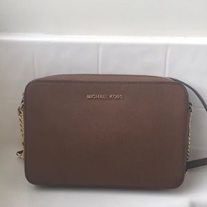 Micheal Kors Brown Crossbody